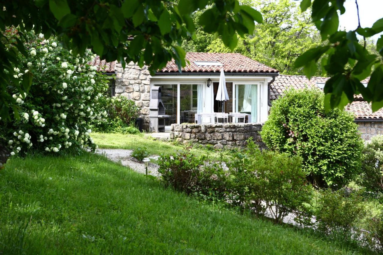 Les Grangeonnes, Gites Nature, Piscine, Bain Nordique, Sauna Pour Accueil Familiale Ou De Groupe Saint-Basile Екстериор снимка